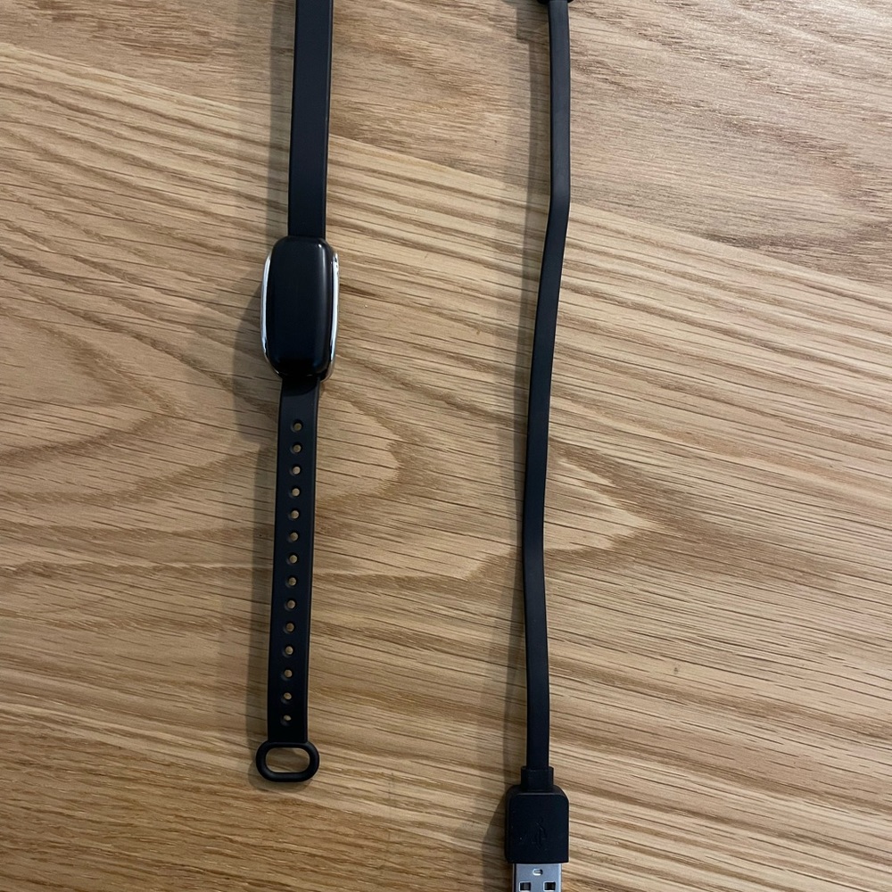 —SOLD—Bond Touch bracelet & charger Black OS